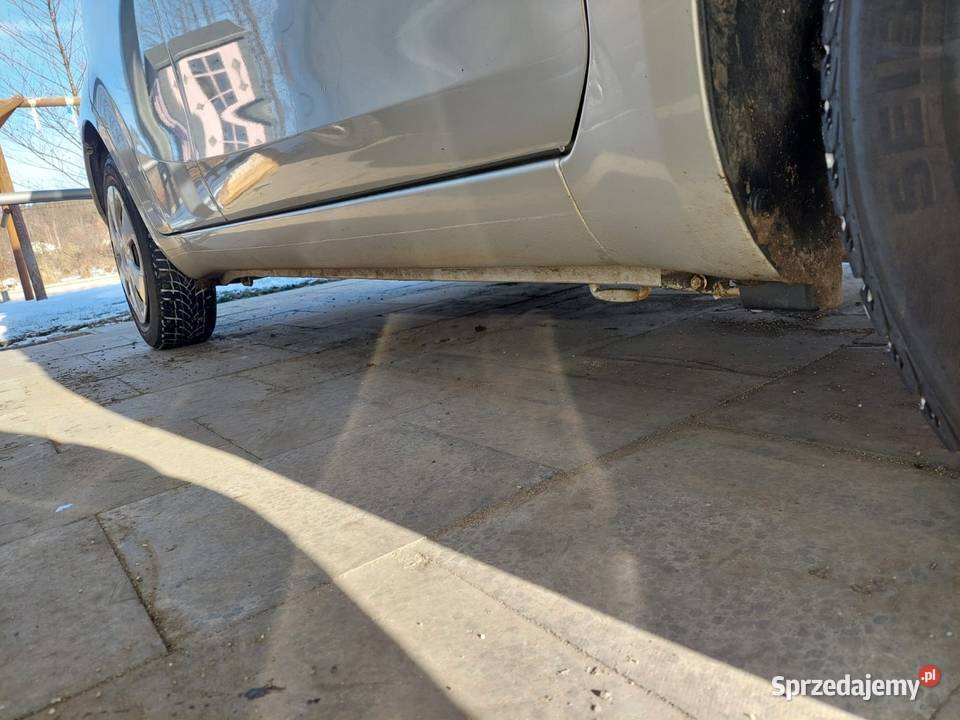 Piękny i zwinny Suzuki Splash Opel Agila Mały wspomaganie kierownicy Żary