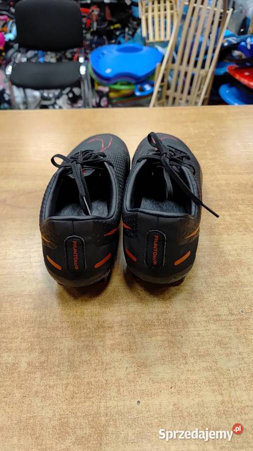 Buty piłkarskie Nike korki Dębica