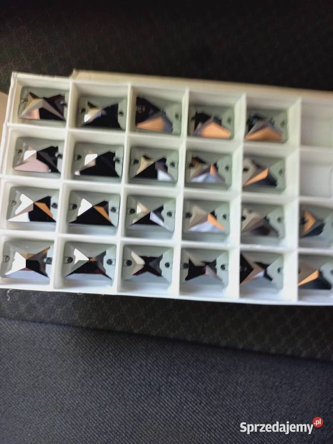 Kamyki Swarovski Produkcja Ostrowiec Świętokrzyski