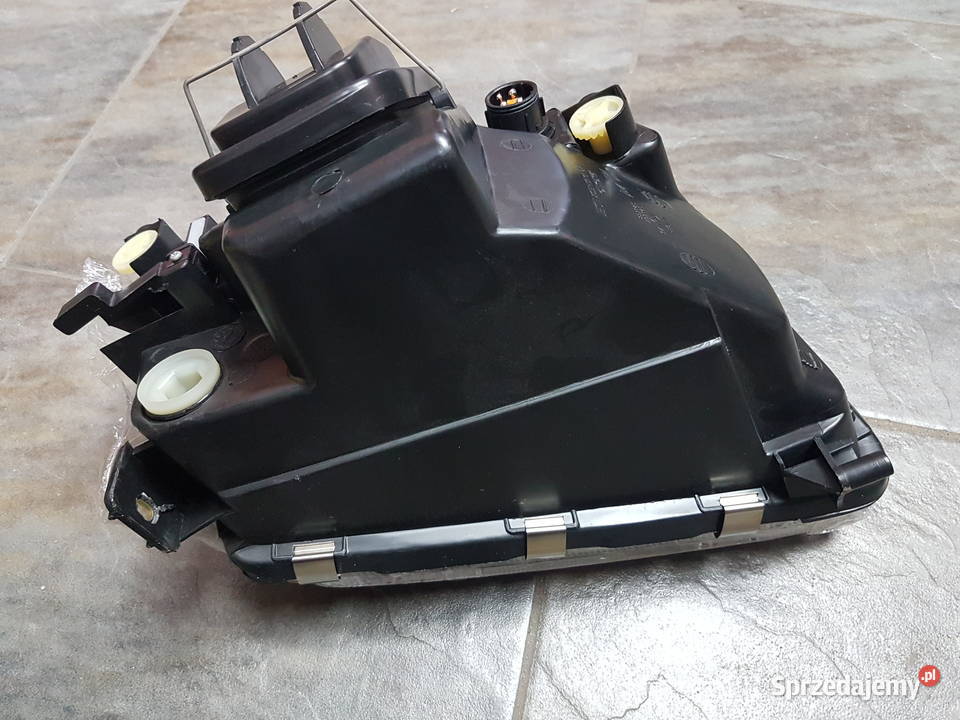 AUDI A4 B5 LAMPA REFLEKTOR LEWY PRZOD NOWY VALEO Turek