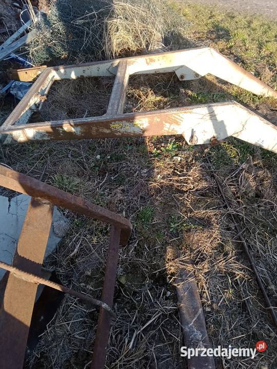 Ładowacz czołowy do c 330 z łyżką lubelskie Rudka Kijańska