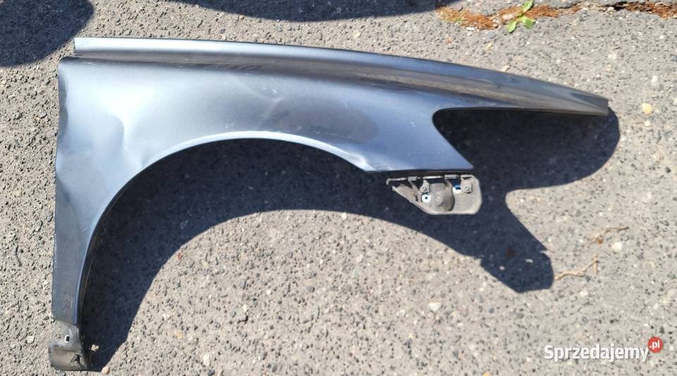 Volvo v50 2010r 45516 błotnik prawy przód Rok produkcji 2010 Gliwice