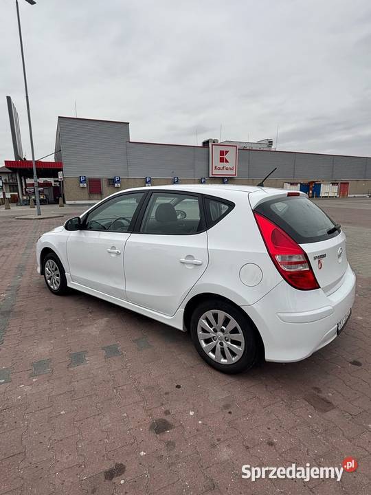 Hyundai i30 bogata wersja mały przebieg