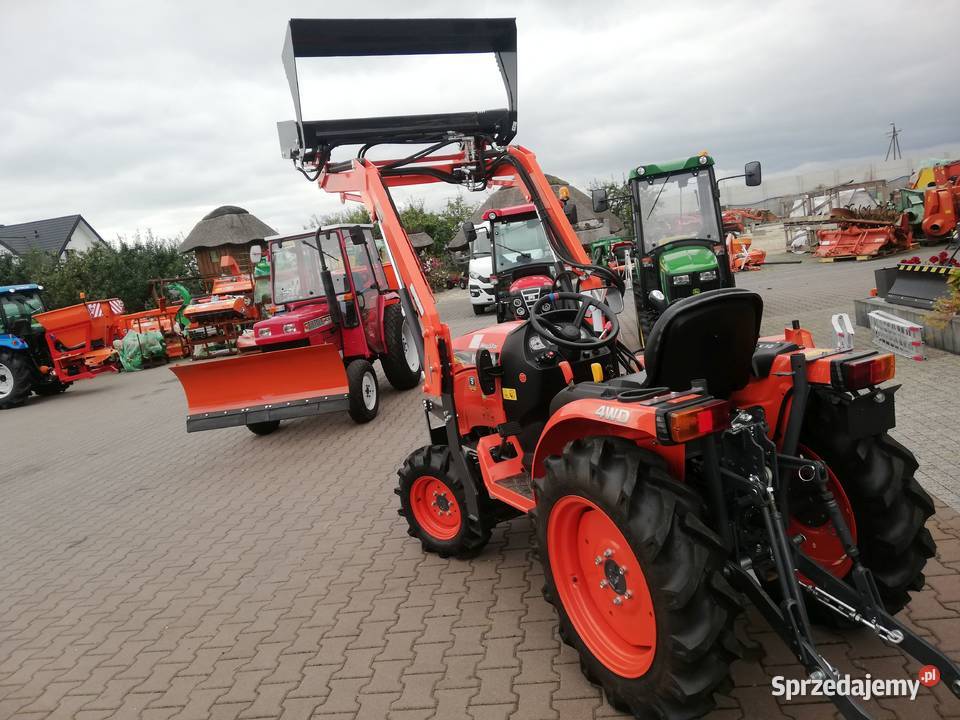 Traktor ciągnik Kubota B2741S 4x4 27 wspomaganie Kobiele Wielkie