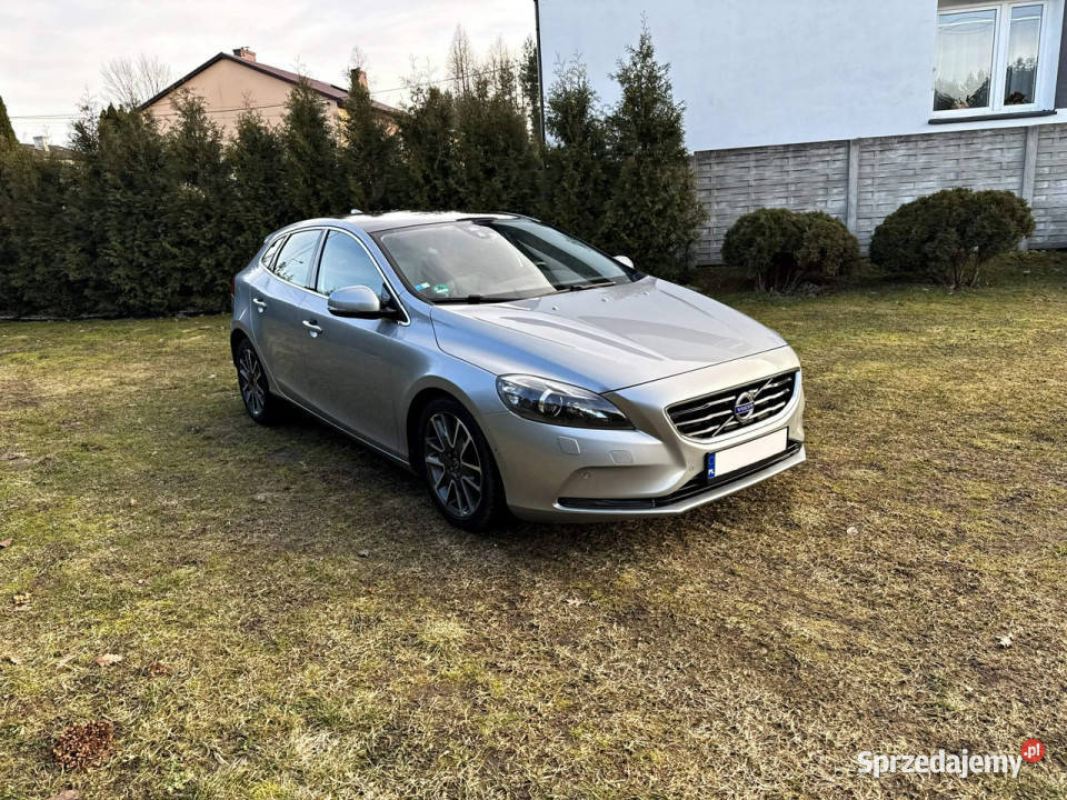 Volvo V40 16D 115 Momentum Panorama Kamera Pod świętokrzyskie
