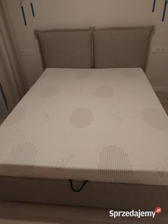 Piękne łóżko z materacem 160x200 Łóżka Łóżka i materace Kraków sprzedam