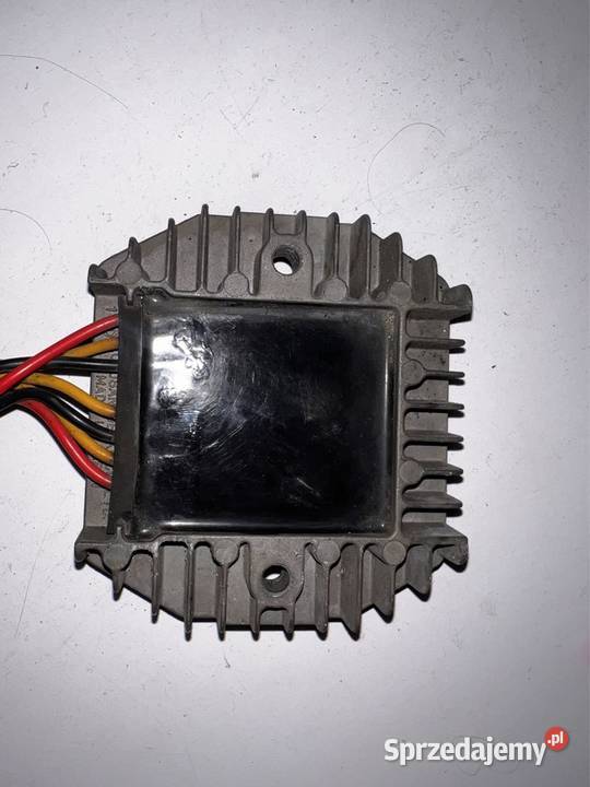 regulator napięcia Triumph Sprint RS 955i sprzedam