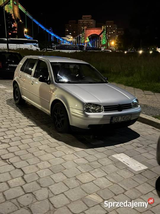 VW GOLF IV 16 16V MPI 105 Highline 5dr garażowany Wałbrzych