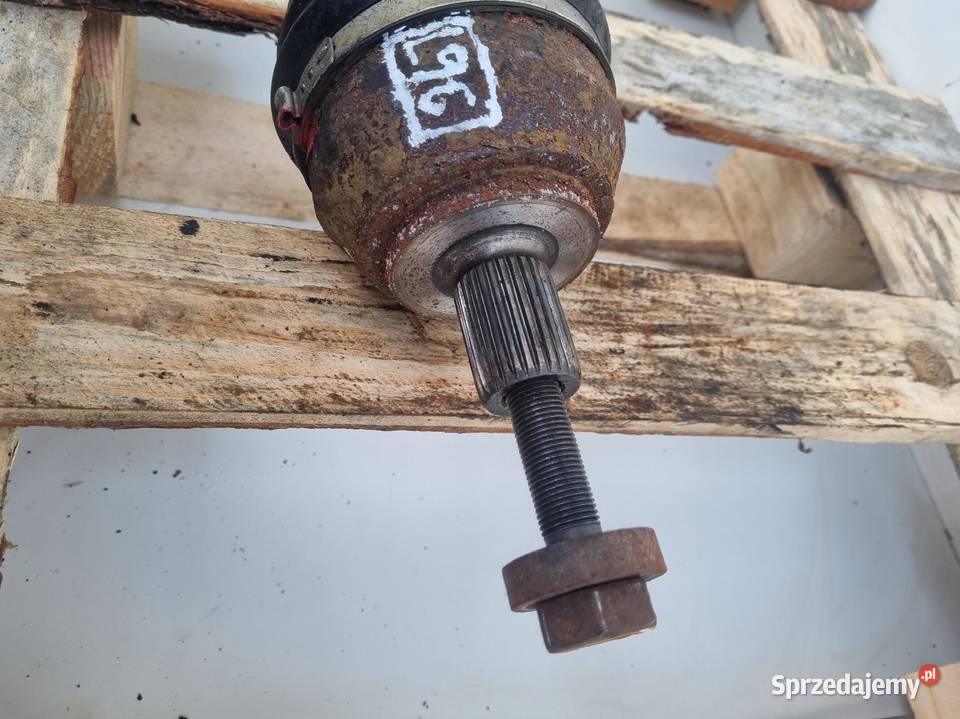 PÓŁOŚ VW Amrok 20 BiTDI LEWA PRZEDNIA półośka