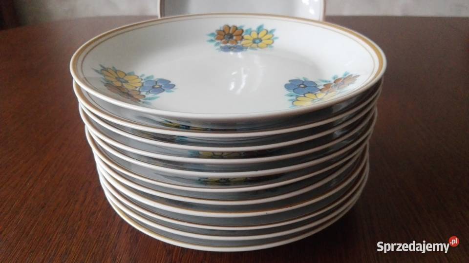Talerze deserowe 12 porcelana Chodzież PRL