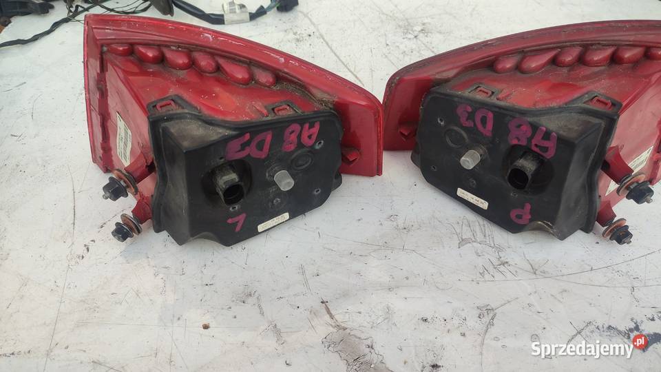 AUDI A8 D3 42 TDI 0510 LAMPA LEWY TYŁ W BŁOTNIK