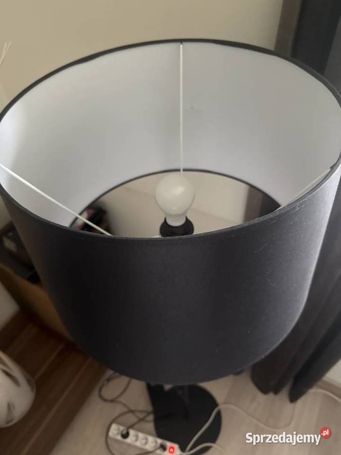 Lampa stojąca czarna Lampy stołowe i nocne łódzkie Zgierz