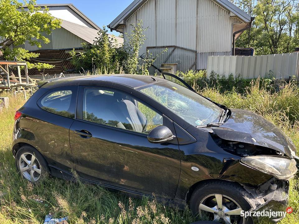 Mazda 2 wersja sportowa 1cm3 2 sprzedam