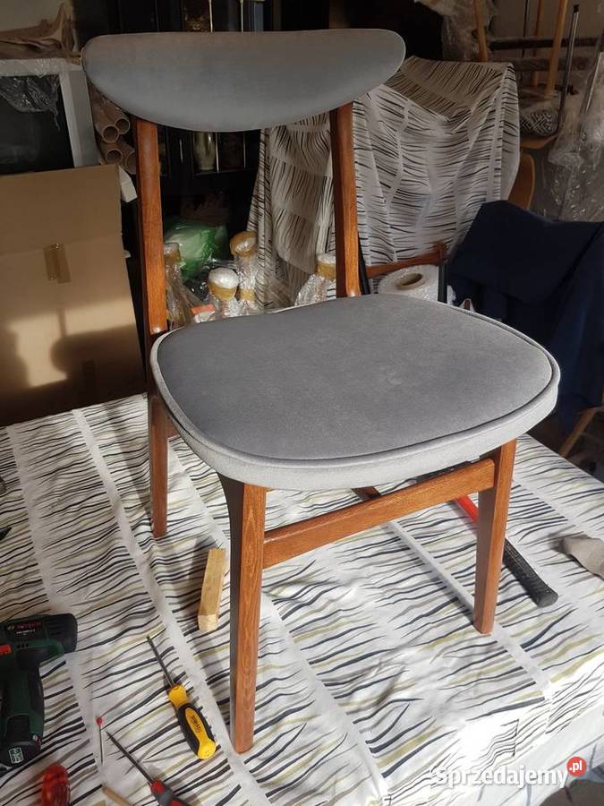 Krzesła PRL autor Rajmund Hałas lata 6070 Szczecin