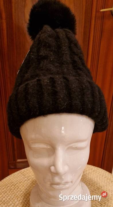 Czapka damska zimowa wełniana z pomponem Lublin