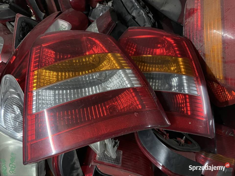 Astra 2 komplet lamp tył Radomsko sprzedam