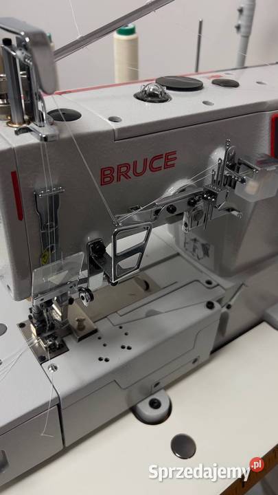 Maszynę do szycia ze stołem Renderka BRUCE Pozostałe