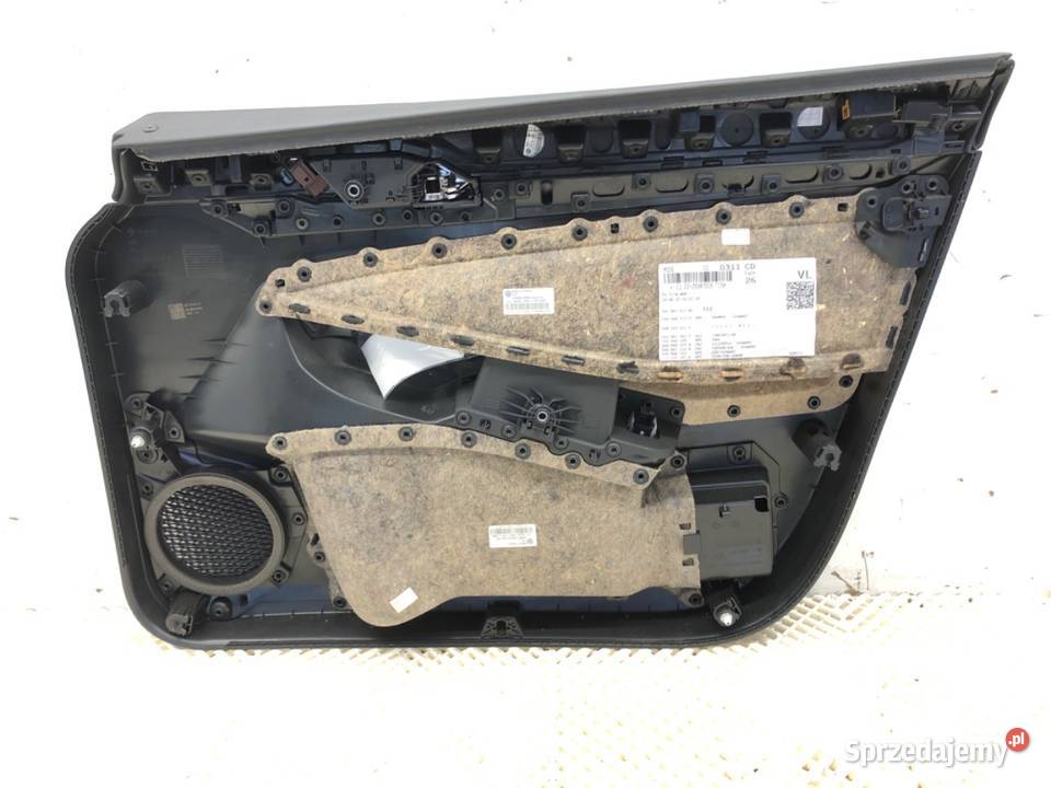 BOCZEK DRZWI LEWY PRZÓD VW GOLF VIII Hatchback sprzedam