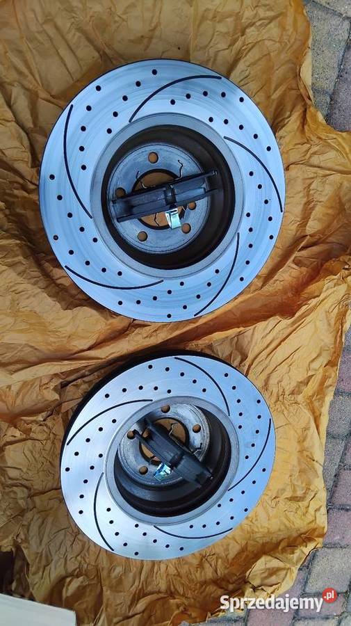 Tarcze klocki hamulcowe bmw e90 348x30mm 330i Pęczniew