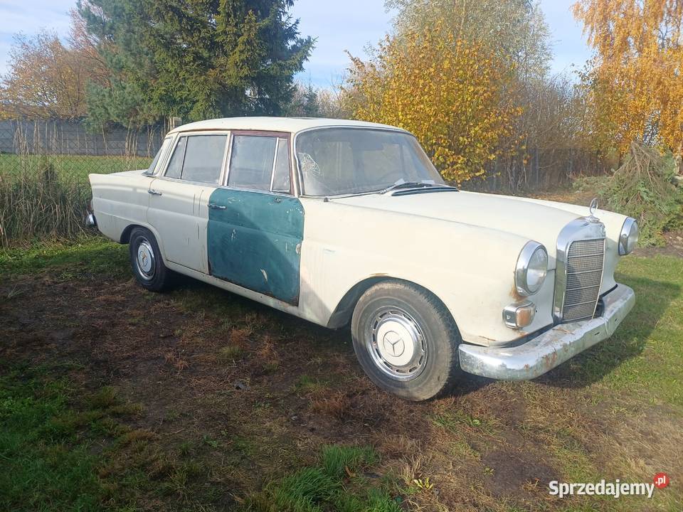 Mercedes w110 200 benzyna manual Rok produkcji 1967