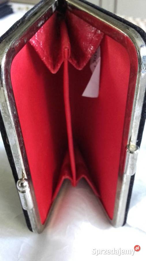 CZARNY ZAMSZOWY PORTFELIK DAMSKI Pozostałe Piła sprzedam