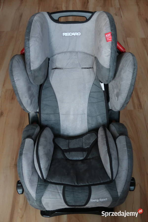 Dziecięcy fotelik samochodowy firmy RECARO Young