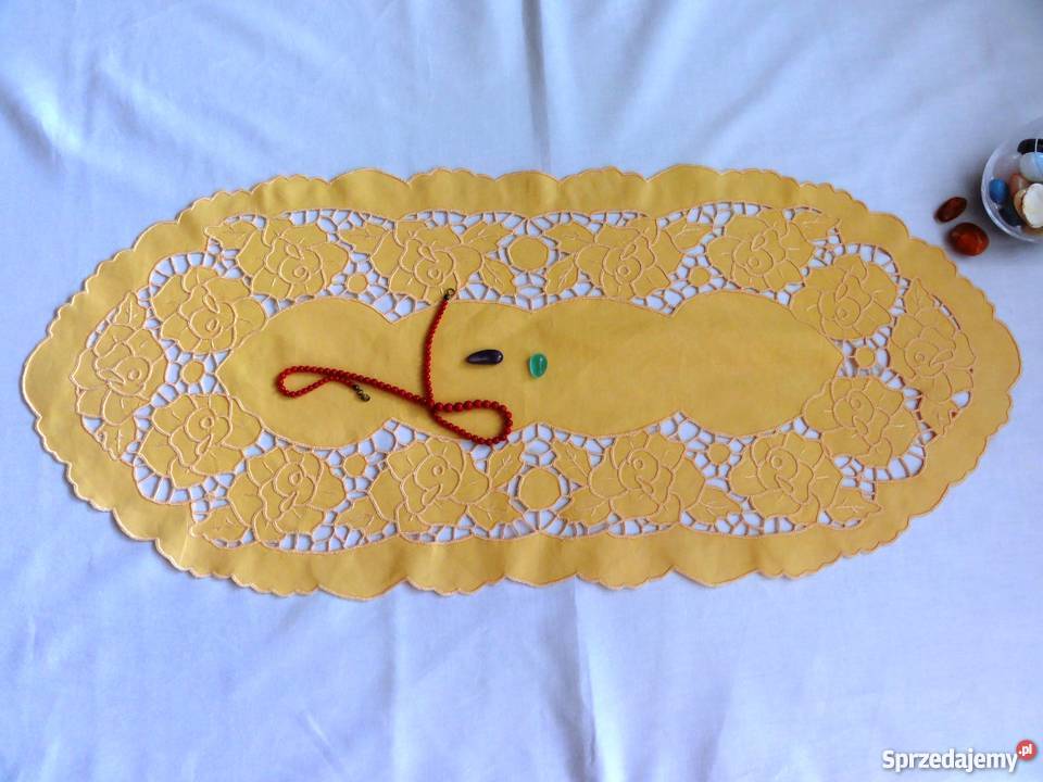 Kolorowe bogato haftowane serwety bieżniki haft sprzedam