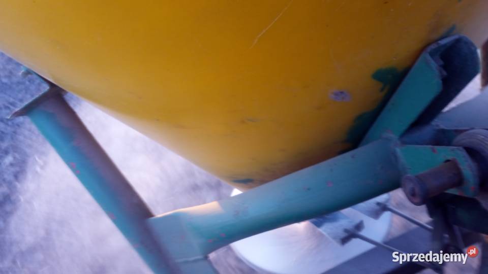 Sprzedam rozsiewacz nawozów nieuszkodzony sprzedam