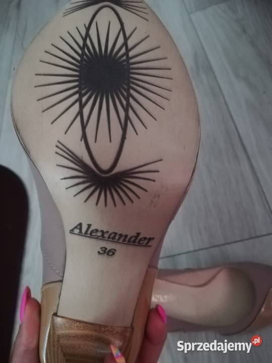 Buty na obcasie Kamionka