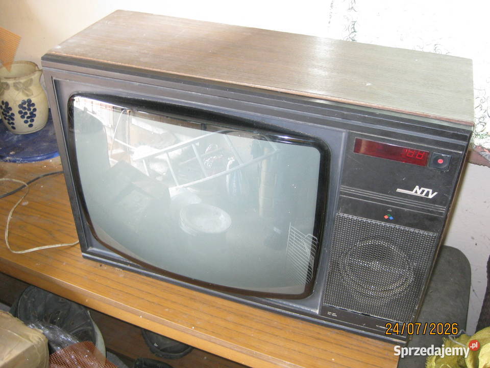 Stary telewizor NTV PRL
