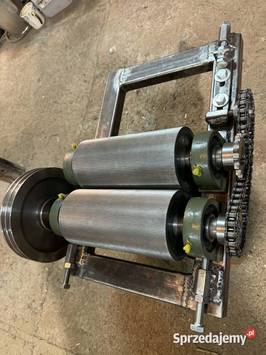 Gniotownik do zboża kukurydzy