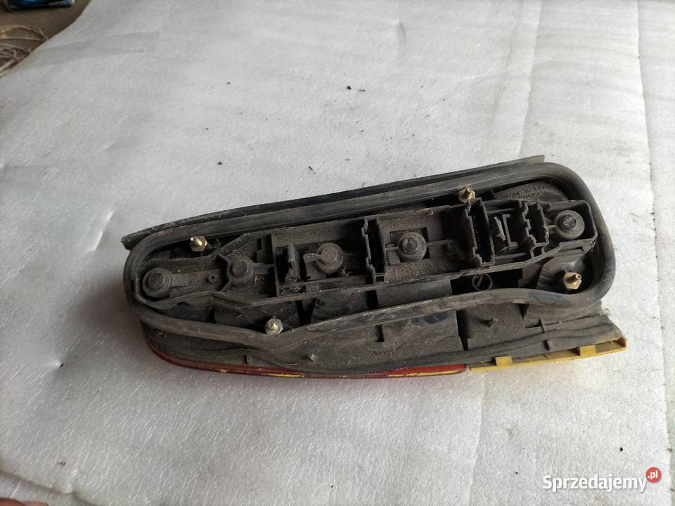 SEAT CORDOBA VARIO LAMPA TYŁ TYLNA PRAWA Motoryzacja Kamień-Kolonia