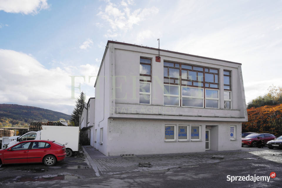 Plac 30 arów z biurowcem i garażami Myślenice Hale i magazyny