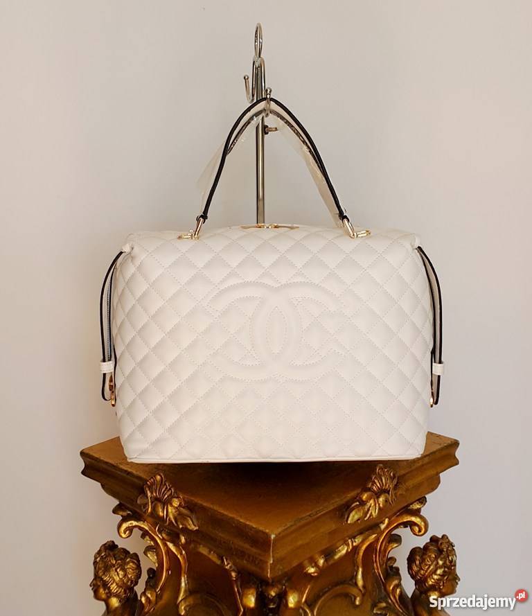 CHANEL TOREBKA CC ŁAŃCUSZKI PIKOWANA CHANELKA biały Bydgoszcz