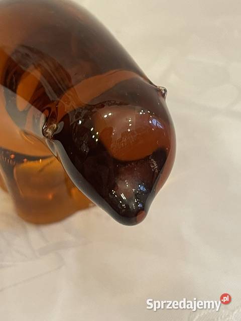 Szklana figurka niedźwiedzia polarnego w stylu małopolskie Kraków