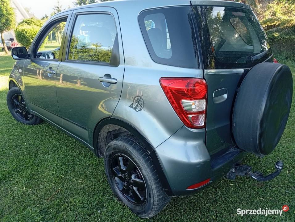 Terenówka Daihatsu Terios 4x4 Klima 06r Hak komputer pokładowy Świdnica sprzedam
