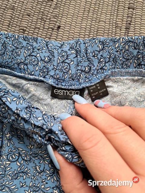 Zwiewne szorty w kwiatowy wzór Esmara idealne na Trąbki Wielkie