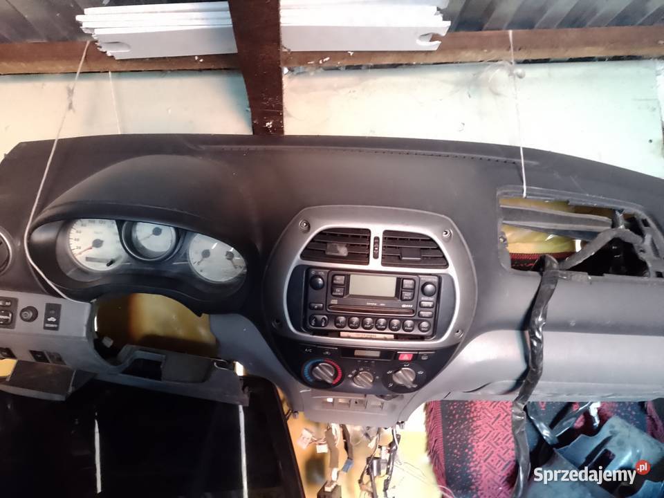 Deska rozdzielcza RAV4 II 2 0 D4D Terenowy Wołkowyja