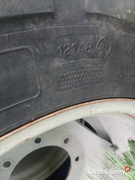 Opony rolnicze 136 R24 na feldze