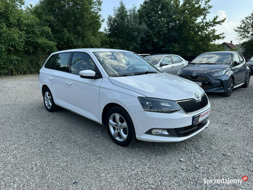 koda Fabia 12TSI 90Smart LinkBogata podgrzewane fotele