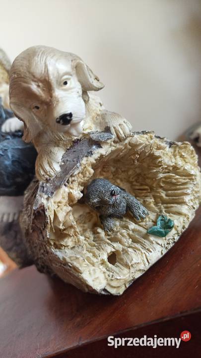 Figurka chłopca z psem Biskwitowa Piękna scenka Gdańsk