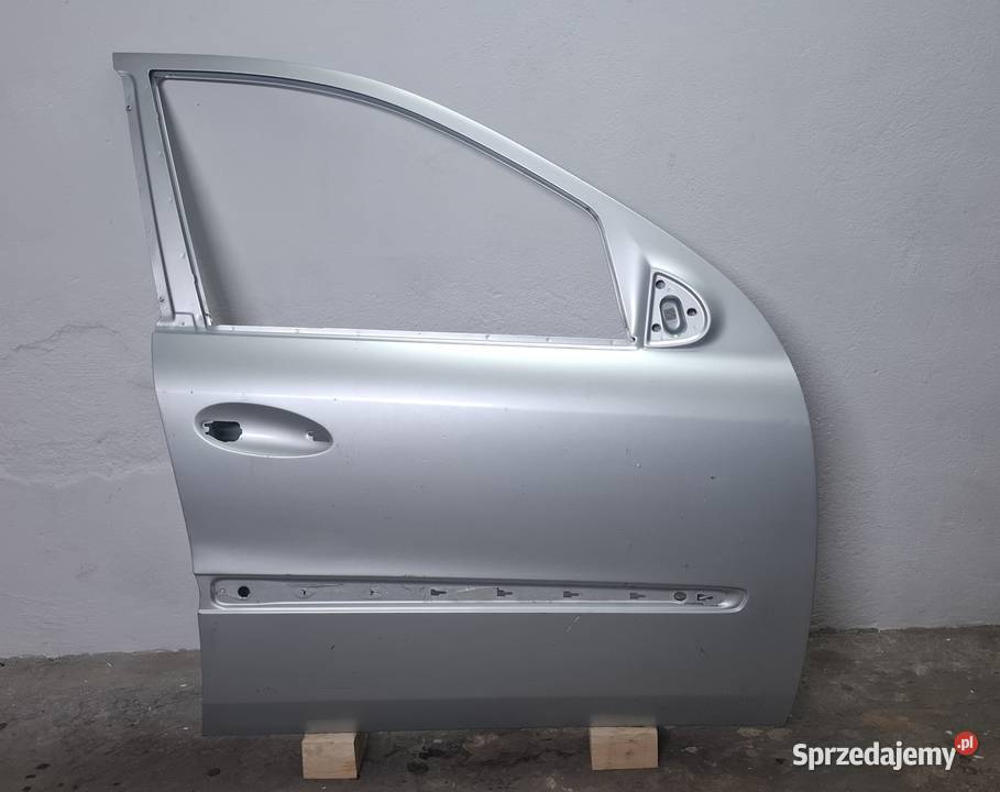 Drzwi Przednie Prawe Mercedes