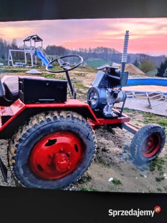 Traktor ogrodowy wozidlo