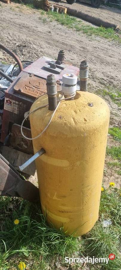 Piec 17 kv z bojlerem i grzejnikami Borzymy
