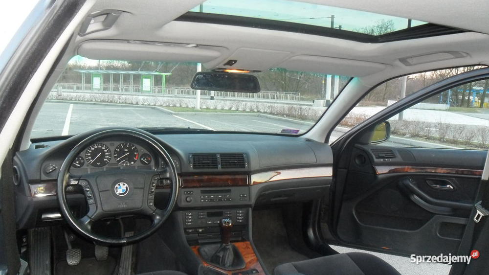 BMW E39 528i sedan limuzyna