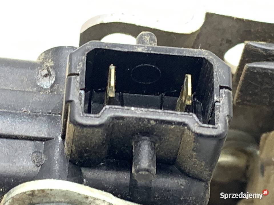 ZAMEK DRZWI PRAWY TYŁ DACIA SANDERO Hatchback osobowe