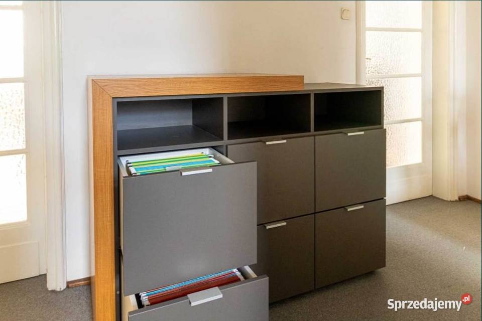 zestaw fornirowanych mebli biurowych dębowe Węgrzce Wielkie