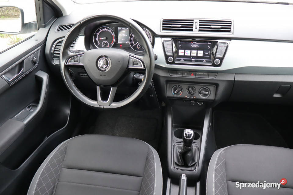 Skoda Fabia 10 TSI światła do jazdy dziennej Fabia śląskie Zabrze