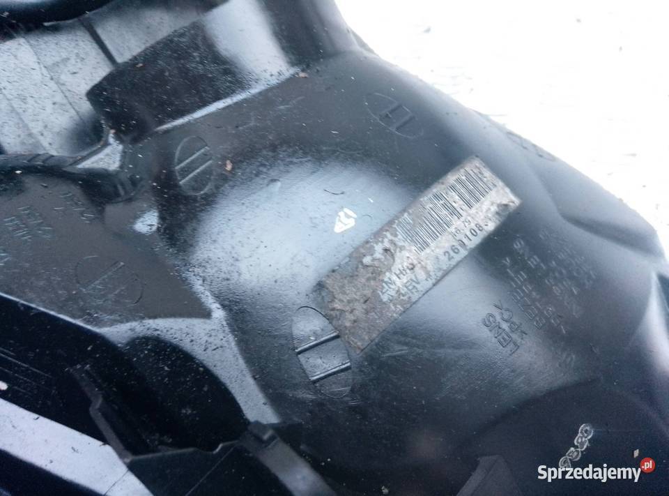 Renault Koleos I 2011 Przód strona prawa Lampa Barłogi