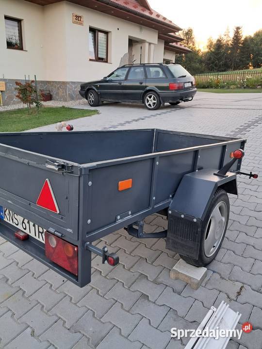 Przyczepka samochodowa